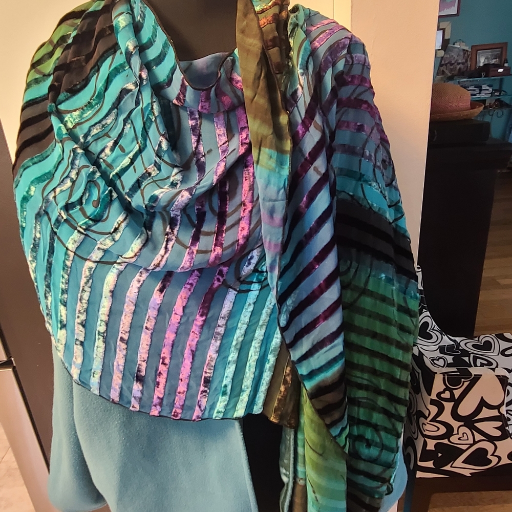 Jenna Wear Scarf NWT, slight damage